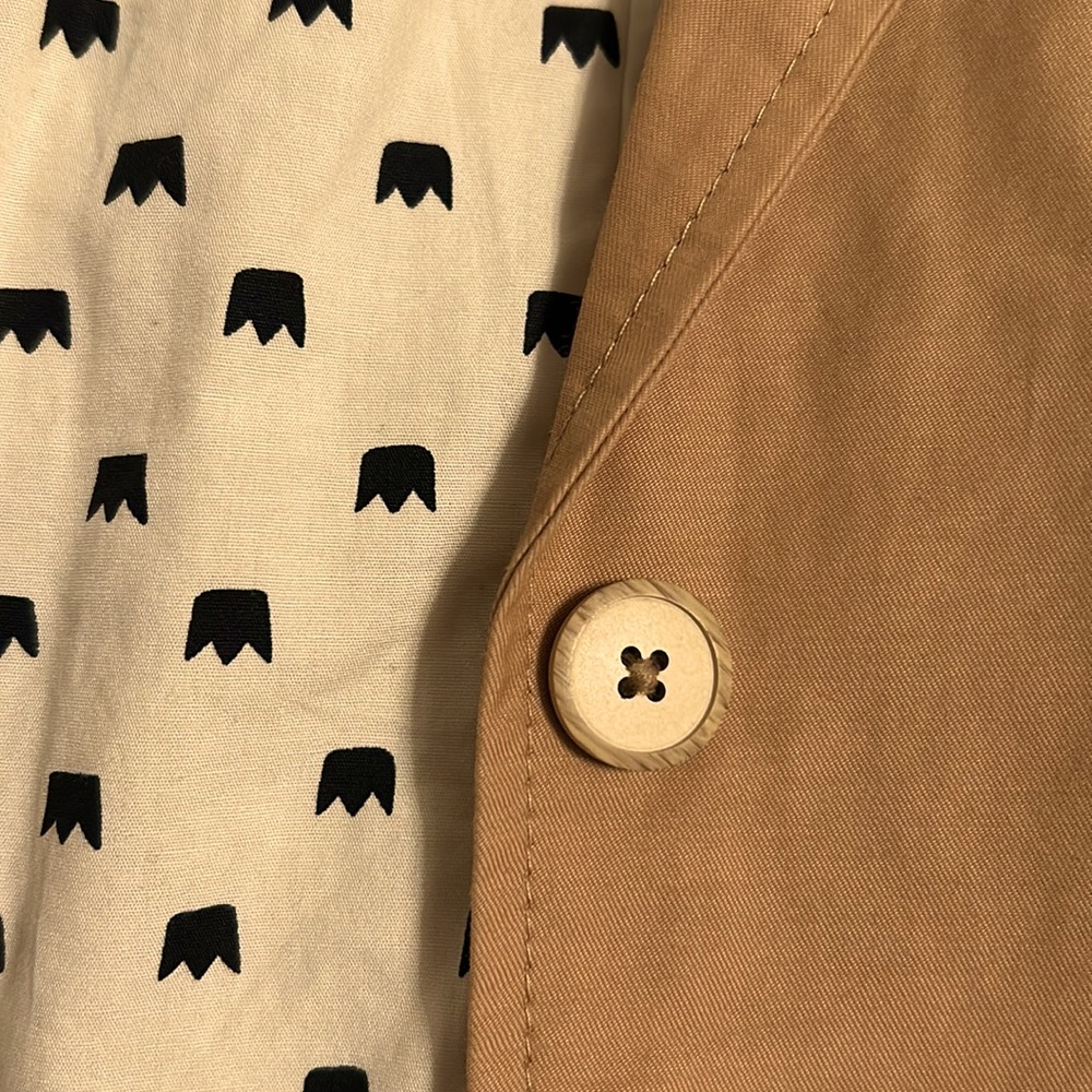 LIKE NEW!! Zara Baby Lightweight Trench Coat in TAN (12-18M) - Picture 5 of 5